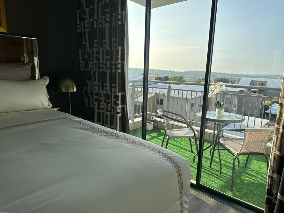Apartment D&dluxury Rivonia With Inverter