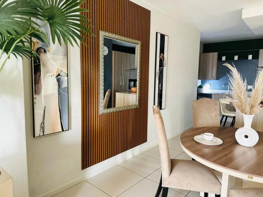 D&dluxury Rivonia With Inverter Apartment Johannesburg